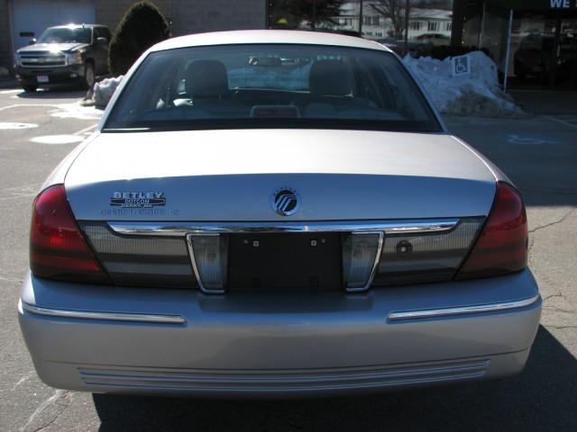 2010 Mercury Grand Marquis Limited Edtion