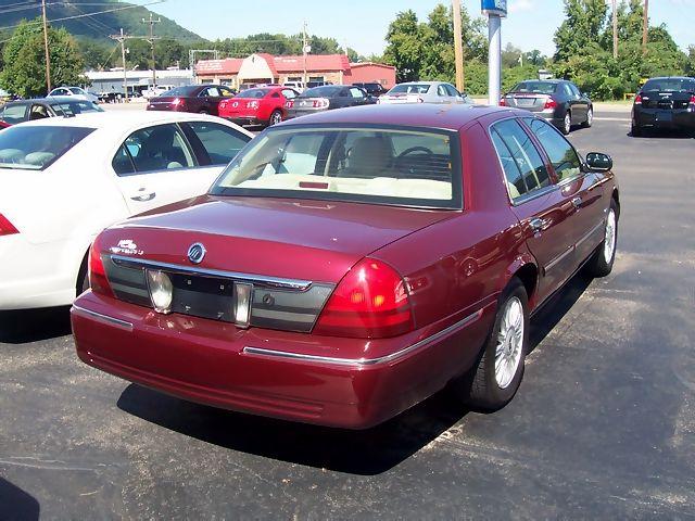 2010 Mercury Grand Marquis Touring W/nav.sys