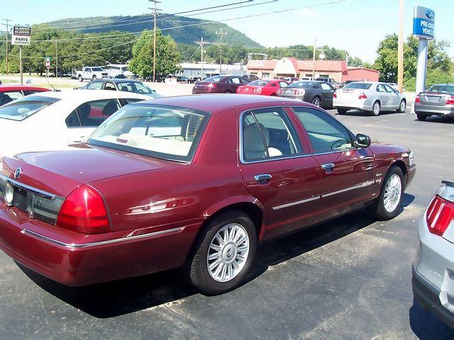 2010 Mercury Grand Marquis Touring W/nav.sys