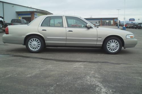 2010 Mercury Grand Marquis Touring W/nav.sys