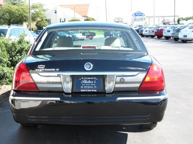 2010 Mercury Grand Marquis S W/ Navi, 5MT