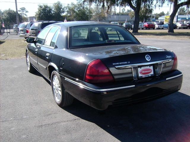 2010 Mercury Grand Marquis Touring W/nav.sys