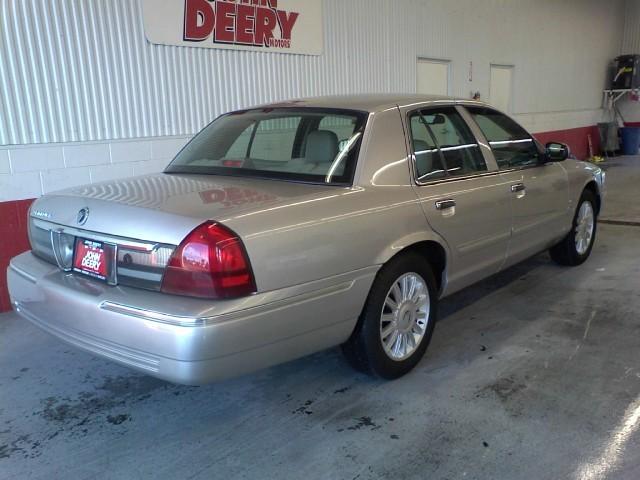 2010 Mercury Grand Marquis Limited Edtion