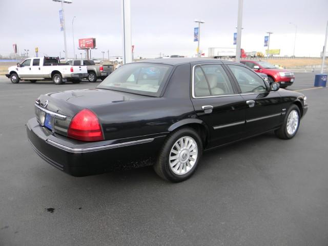 2010 Mercury Grand Marquis Limited Edtion