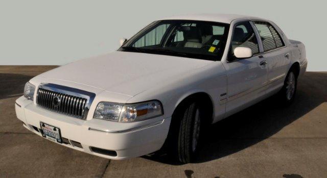 2011 Mercury Grand Marquis Touring W/nav.sys