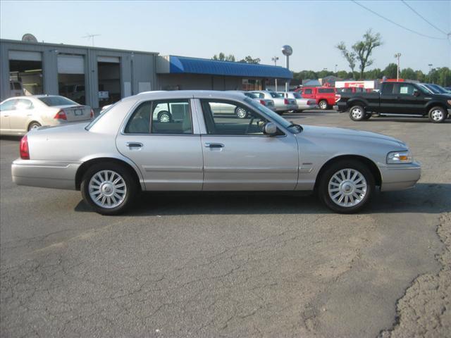 2011 Mercury Grand Marquis Touring W/nav.sys