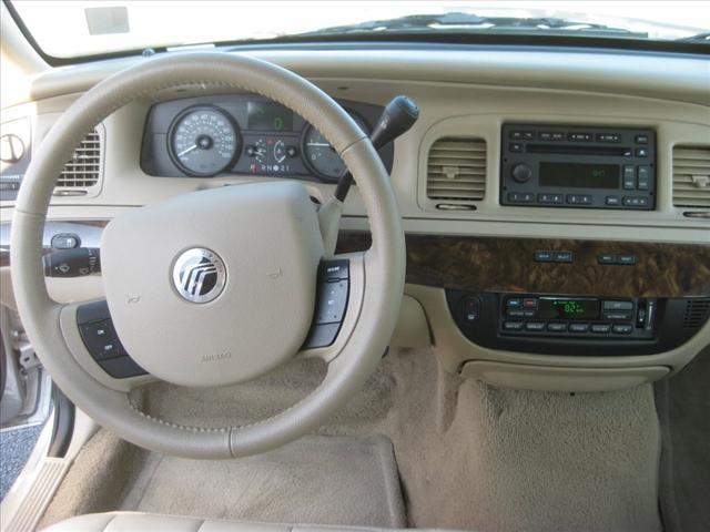 2011 Mercury Grand Marquis Touring W/nav.sys