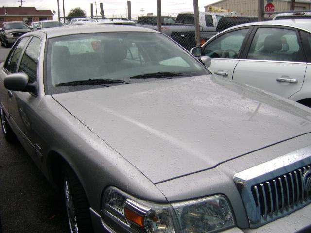 2011 Mercury Grand Marquis Touring W/nav.sys