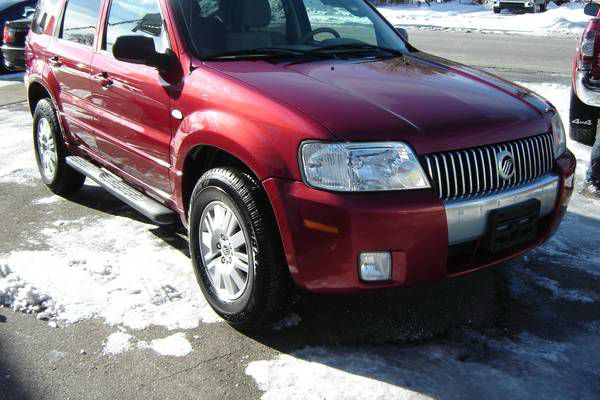 2005 Mercury Mariner 4DR SDN S AT