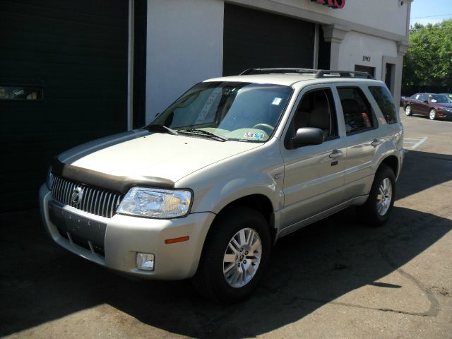 2005 Mercury Mariner 4DR SDN S AT