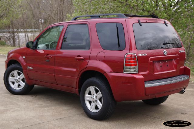 2006 Mercury Mariner Ram 3500 Diesel 2-WD