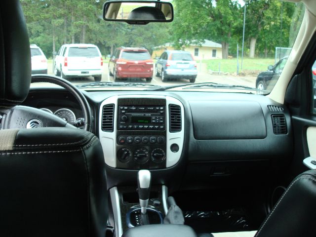 2006 Mercury Mariner 4DR SDN S AT