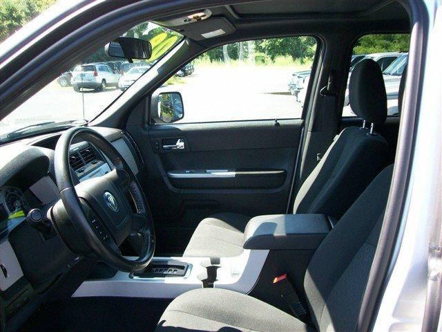 2008 Mercury Mariner Scion XB