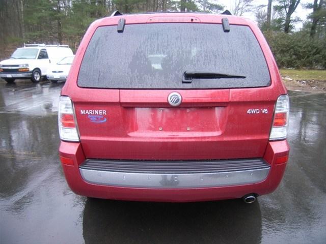 2008 Mercury Mariner Red Line