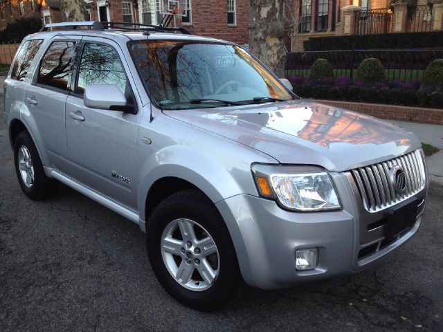 2008 Mercury Mariner Ram 3500 Diesel 2-WD