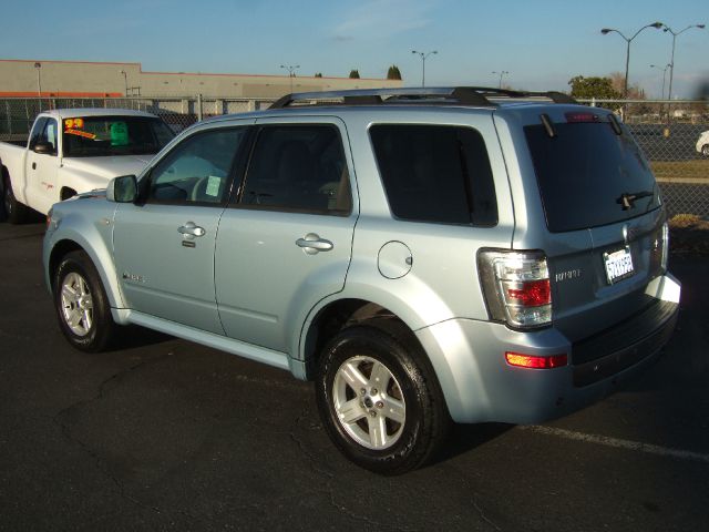 2008 Mercury Mariner Ram 3500 Diesel 2-WD