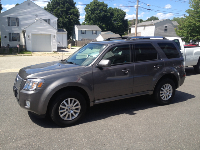 2010 Mercury Mariner 143.5 Truck