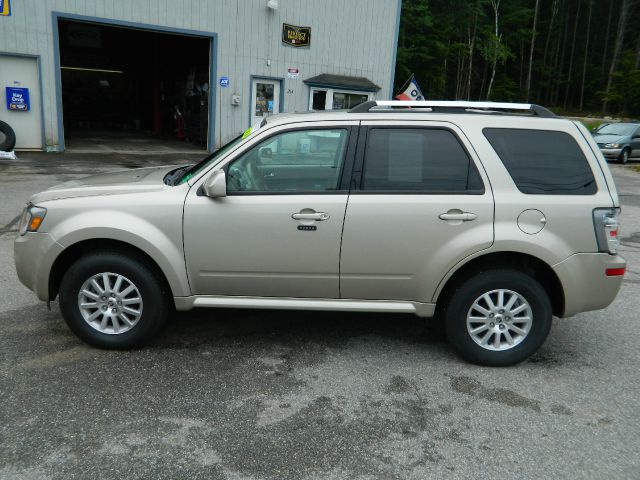 2010 Mercury Mariner 143.5 Truck