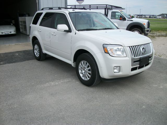 2010 Mercury Mariner 143.5 Truck