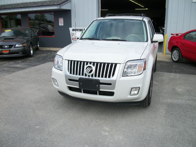 2010 Mercury Mariner 143.5 Truck