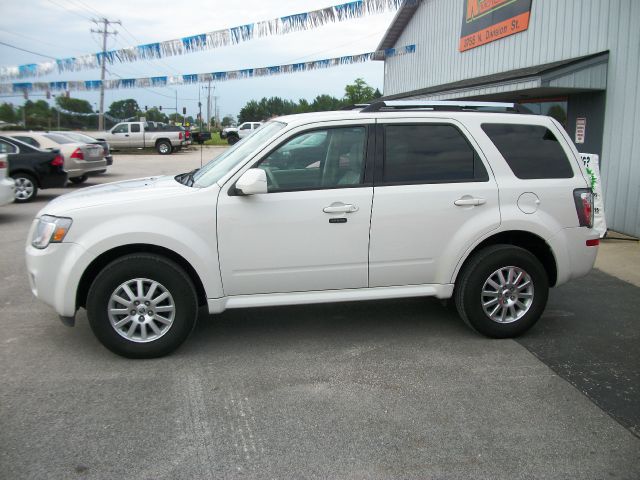 2010 Mercury Mariner 143.5 Truck