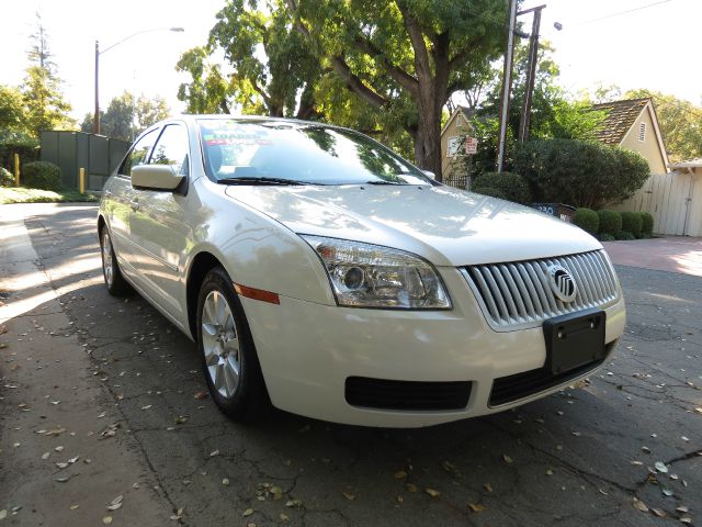 2009 Mercury Milan XLE Van