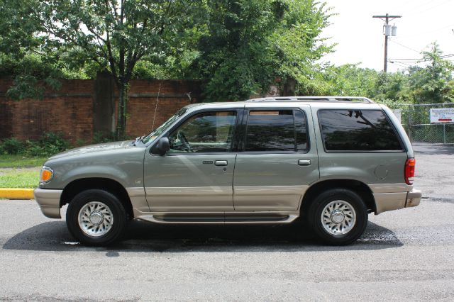 2000 Mercury Mountaineer EX - DUAL Power Doors