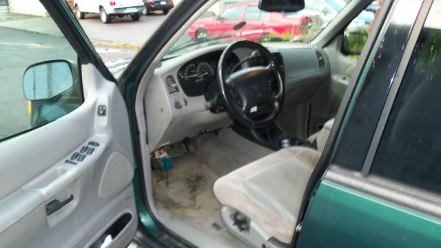 2000 Mercury Mountaineer EX - DUAL Power Doors