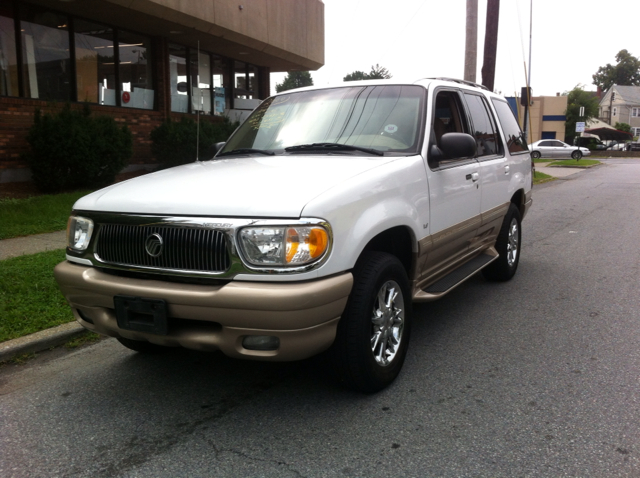 2000 Mercury Mountaineer EX - DUAL Power Doors