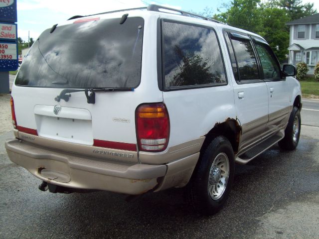 2000 Mercury Mountaineer EX - DUAL Power Doors