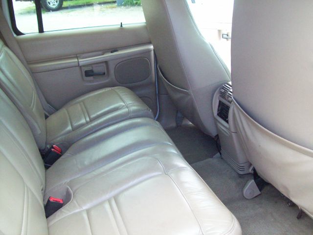 2000 Mercury Mountaineer EX - DUAL Power Doors