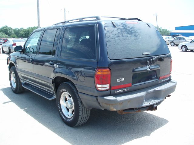 2001 Mercury Mountaineer EX - DUAL Power Doors