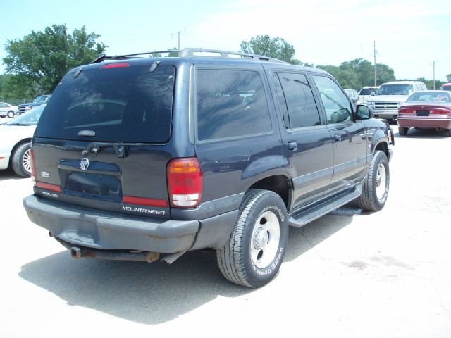 2001 Mercury Mountaineer EX - DUAL Power Doors