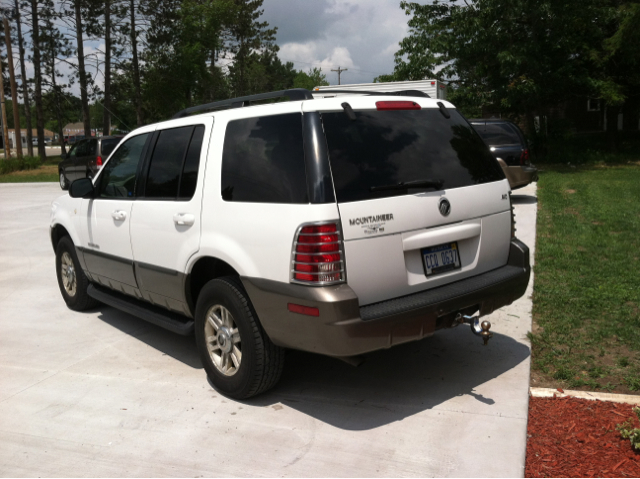 2002 Mercury Mountaineer EX - DUAL Power Doors