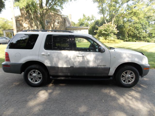 2002 Mercury Mountaineer EX - DUAL Power Doors