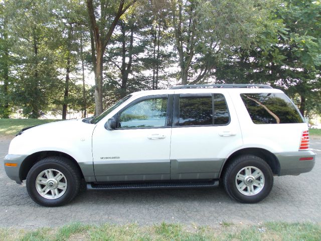 2002 Mercury Mountaineer EX - DUAL Power Doors