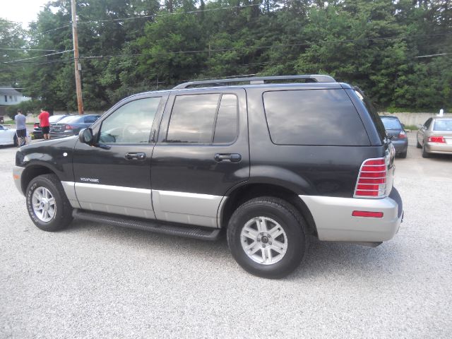 2002 Mercury Mountaineer AWD 4dr Luxury W/3rd Row