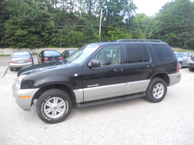 2002 Mercury Mountaineer AWD 4dr Luxury W/3rd Row