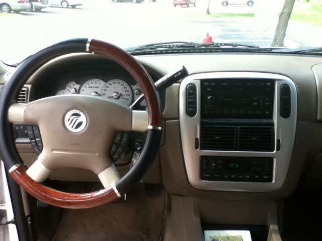 2002 Mercury Mountaineer EX - DUAL Power Doors