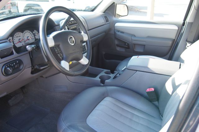 2002 Mercury Mountaineer EX - DUAL Power Doors