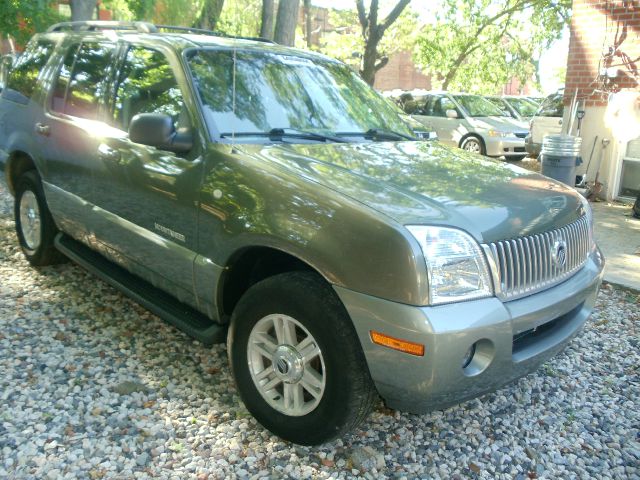 2002 Mercury Mountaineer EX - DUAL Power Doors