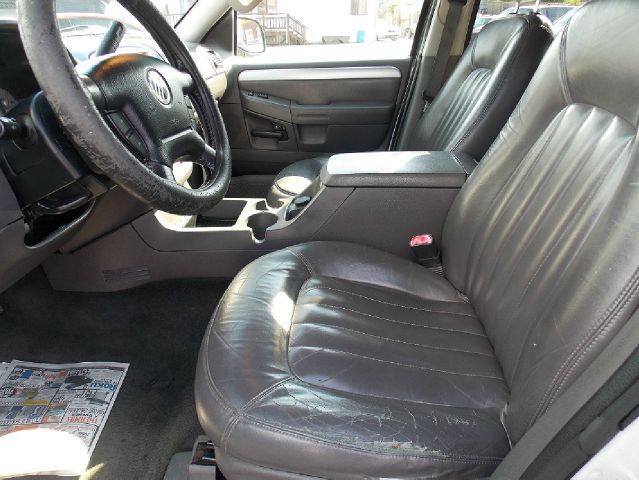 2002 Mercury Mountaineer EX - DUAL Power Doors