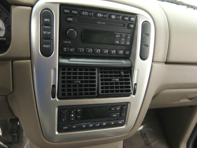 2003 Mercury Mountaineer Touring Signature Sedan 4D