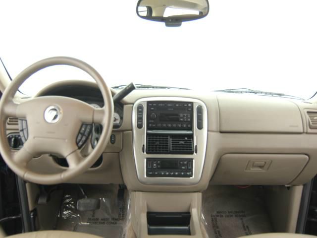 2003 Mercury Mountaineer Touring Signature Sedan 4D