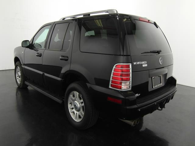 2003 Mercury Mountaineer Touring Signature Sedan 4D