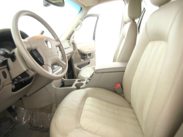 2003 Mercury Mountaineer Touring Signature Sedan 4D