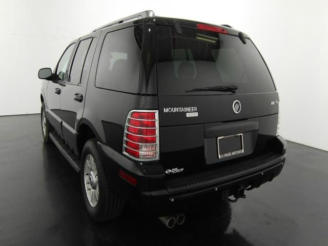 2003 Mercury Mountaineer Touring Signature Sedan 4D