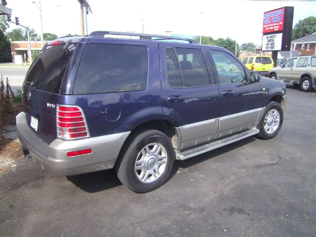 2003 Mercury Mountaineer Touring Signature Sedan 4D