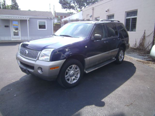 2003 Mercury Mountaineer Touring Signature Sedan 4D