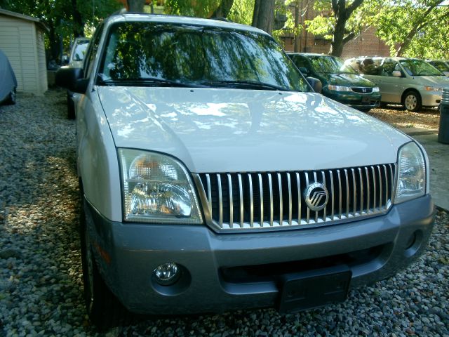 2003 Mercury Mountaineer Touring Signature Sedan 4D